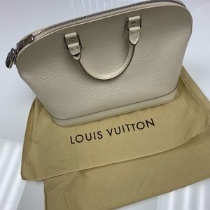 White Epi Louis Vuitton Bag w Duster